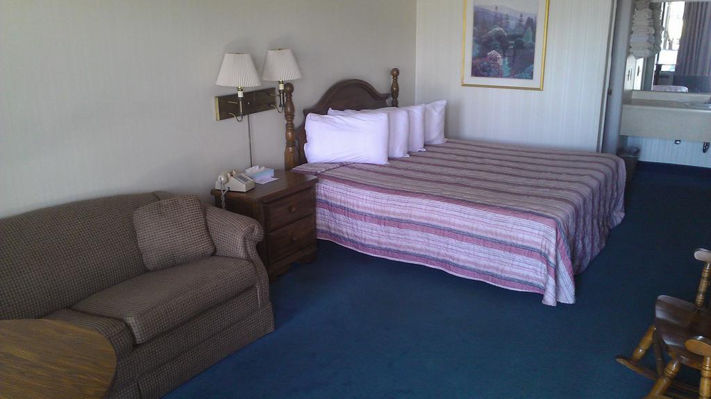 Almost Home Lodge Branson Quarto foto