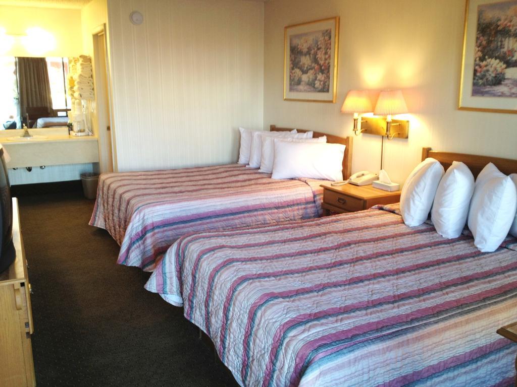 Almost Home Lodge Branson Quarto foto