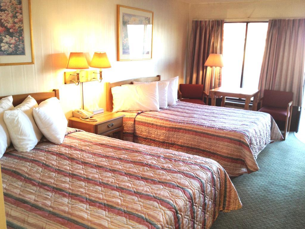 Almost Home Lodge Branson Quarto foto